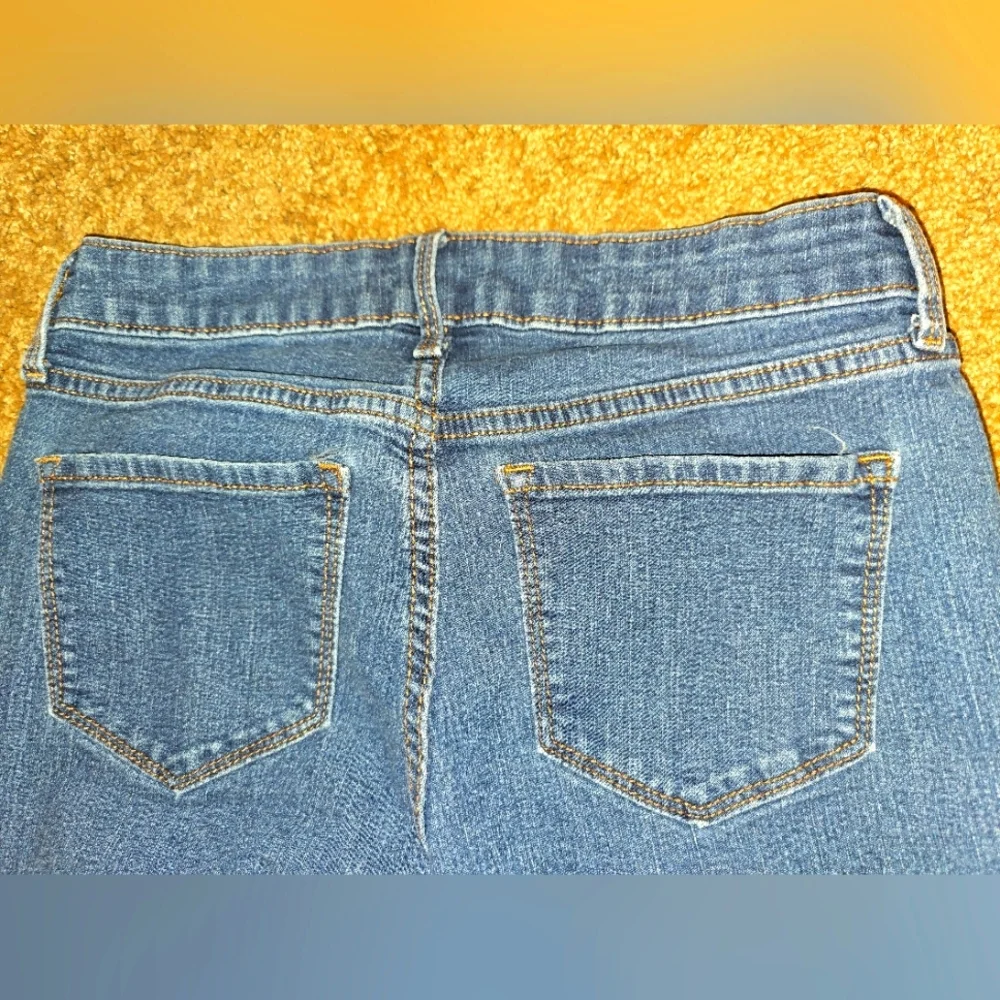 Old Navy Women’s Mid Rise Super Skinny Denim Jeans – Size Small - Picture 4 of 6